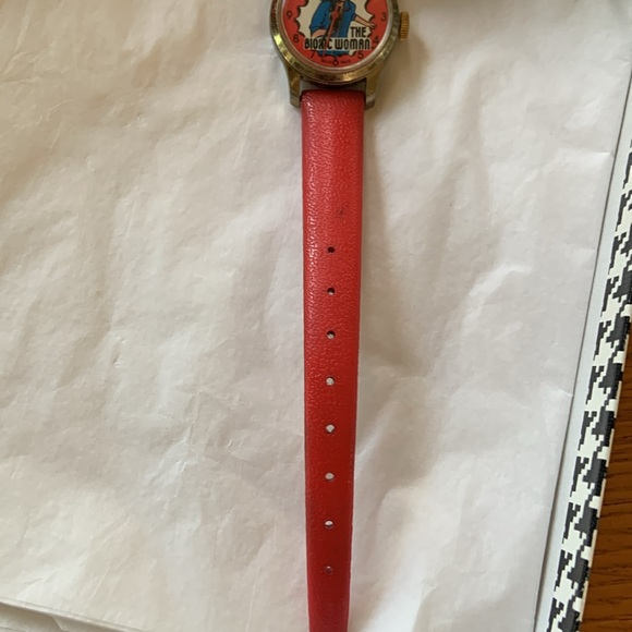 Vintage Bionic Woman Watch - Picture 5 of 9